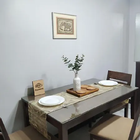 Cheap Accommodation - Newport Boulevard