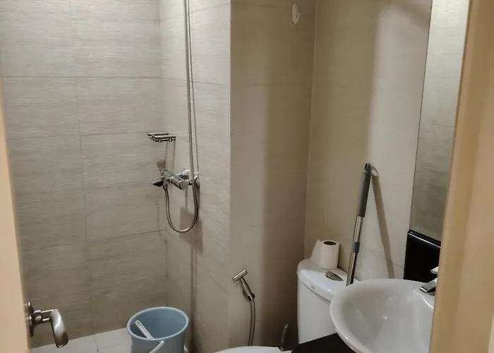 Cheap - Newport Boulevard Hotel *